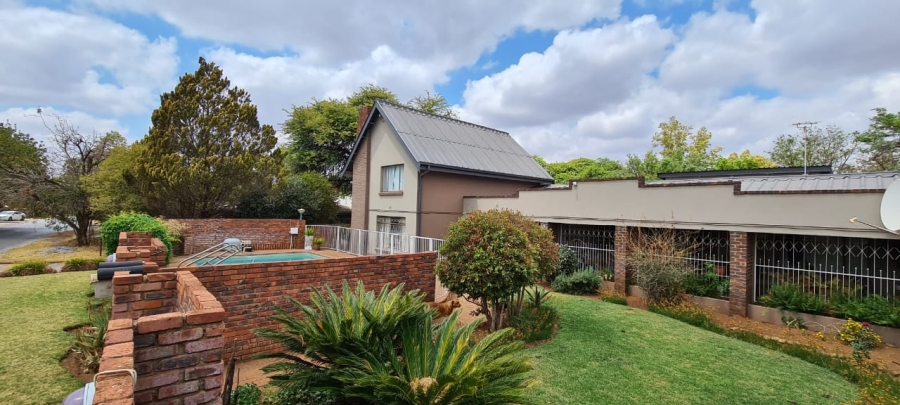 5 Bedroom Property for Sale in Kuruman Northern Cape